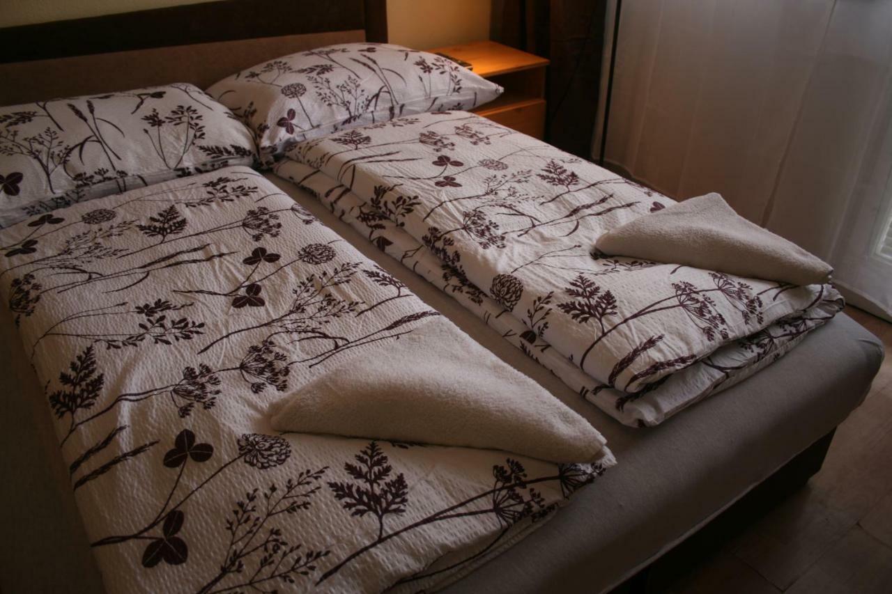 Royal Studio Apartment Budapest Bagian luar foto